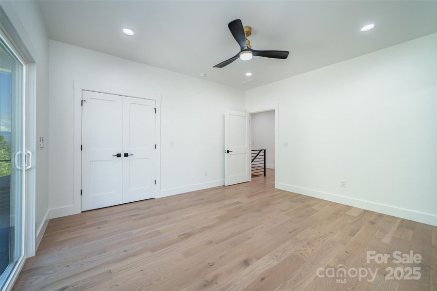 Spacious, unfurnished interior of a new home in , Hendersonville (Image 16).