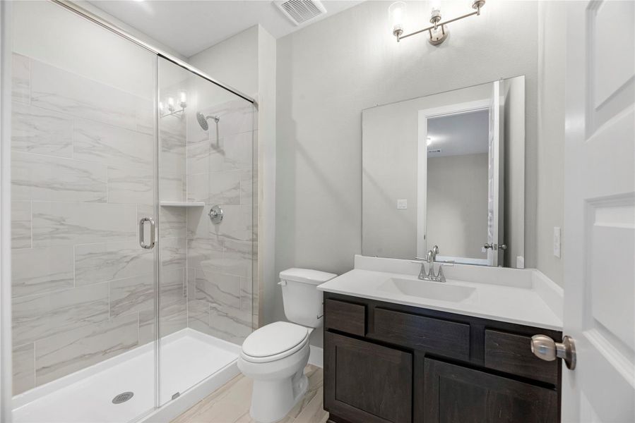 Furnished interior view inside a new home in Cross Creek West, Fulshear (Image 9).