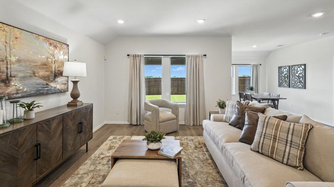 Furnished interior view inside a new home in Saddlebrook, Waxahachie (Image 28).