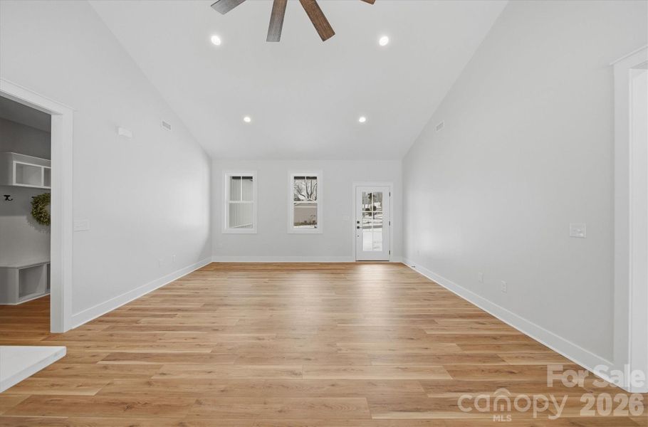 Spacious, unfurnished interior of a new home in , Maiden (Image 20).
