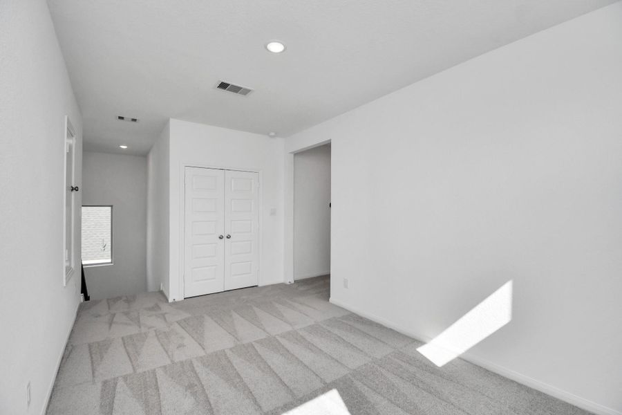 Spacious, unfurnished interior of a new home in 50' Traditional Homes at Elyson, Katy (Image 25). Spacious, unfurnished interior of a new home in 50' Traditional Homes at Elyson, Katy (Image 25).