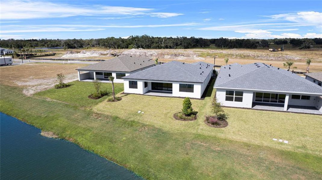 Exterior details and patio area of a home in Woodland Preserve, Parrish (Image 3).