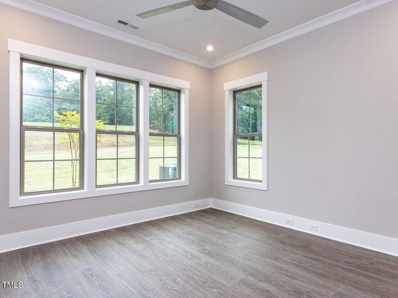 020-1280x960-primary-bedroom