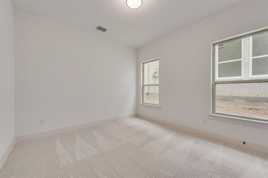 Spacious, unfurnished interior of a new home in Hillside Village, Celina (Image 35).