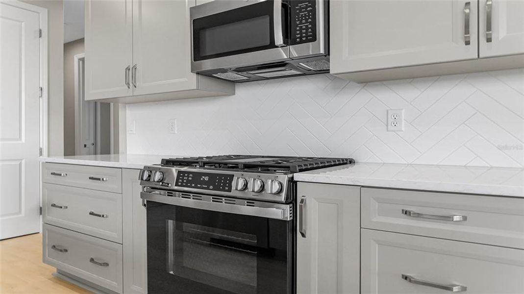 Furnished interior view inside a new home in Cresswind at Lake Harris, Tavares (Image 11). Furnished interior view inside a new home in Cresswind at Lake Harris, Tavares (Image 11).
