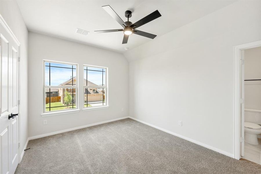 Spacious, unfurnished interior of a new home in Sable Creek, Sanger (Image 20). Spacious, unfurnished interior of a new home in Sable Creek, Sanger (Image 20).