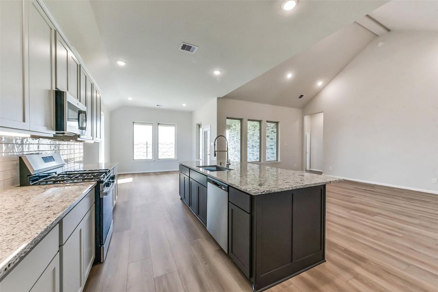 Furnished interior view inside a new home in River Ranch Meadows, Dayton (Image 8).