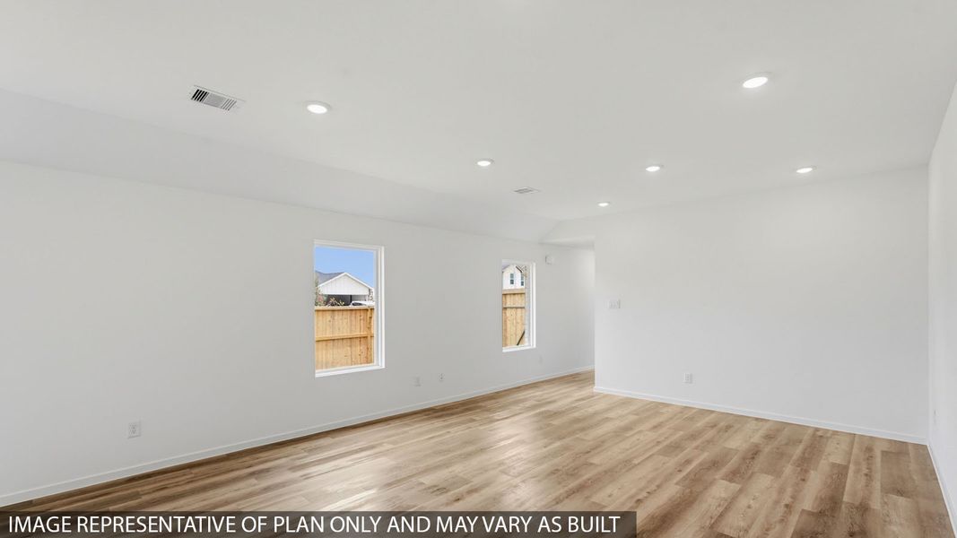 Spacious, unfurnished interior of a new home in Cypress Green, Tomball (Image 17).