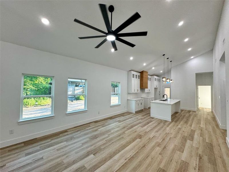 Spacious, unfurnished interior of a new home in , Greenville (Image 13).