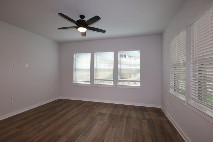 Spacious, unfurnished interior of a new home in Park Central, Georgetown (Image 15).