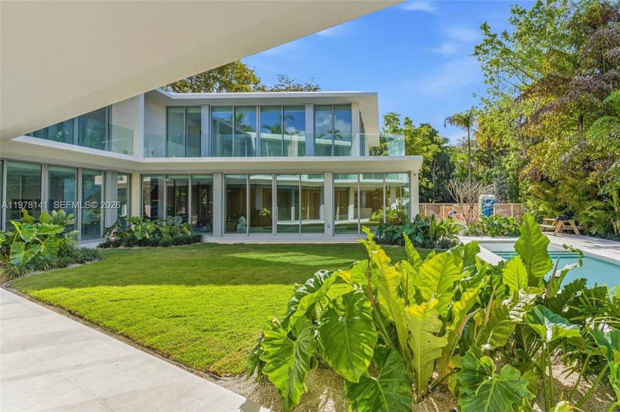 Image 28 of a home in .