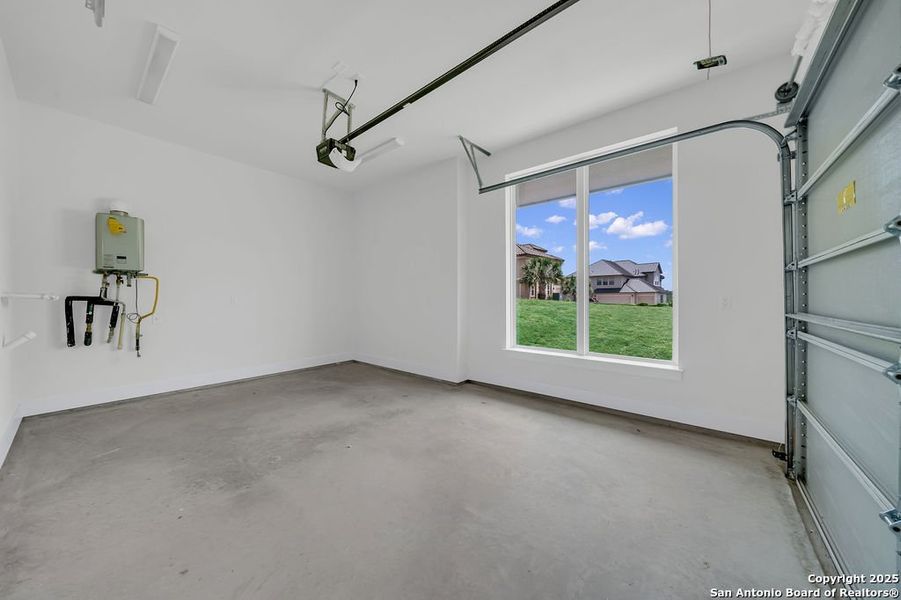 Spacious, unfurnished interior of a new home in , San Antonio (Image 38). Spacious, unfurnished interior of a new home in , San Antonio (Image 38).