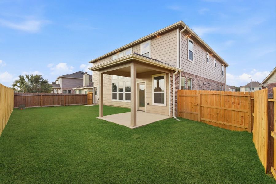 Exterior details and patio area of a home in , Fresno (Image 28).