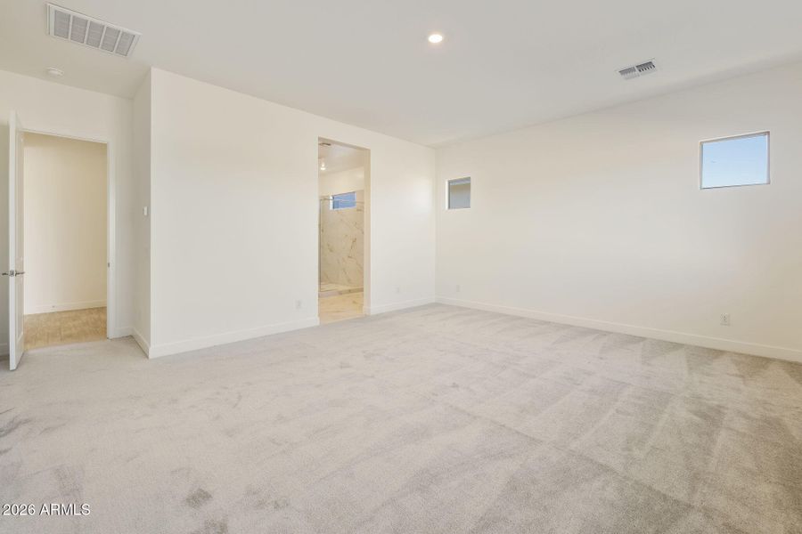 OWNER'S BEDROOM OWNER'S BEDROOM