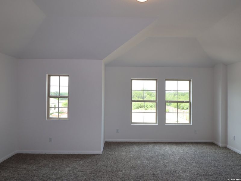 Spacious, unfurnished interior of a new home in Cinco Lakes, San Antonio (Image 26). Spacious, unfurnished interior of a new home in Cinco Lakes, San Antonio (Image 26).