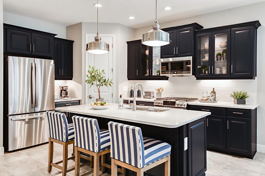 Representative furnished interior of a home built from the Dream 2 by Neal Communities in Palmera, Venice (Image 13).