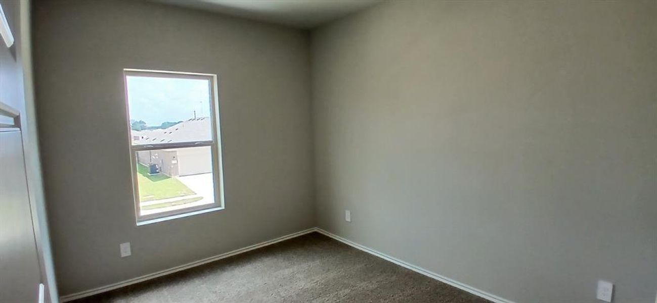 Spacious, unfurnished interior of a new home in The Canyons, Keene (Image 10).