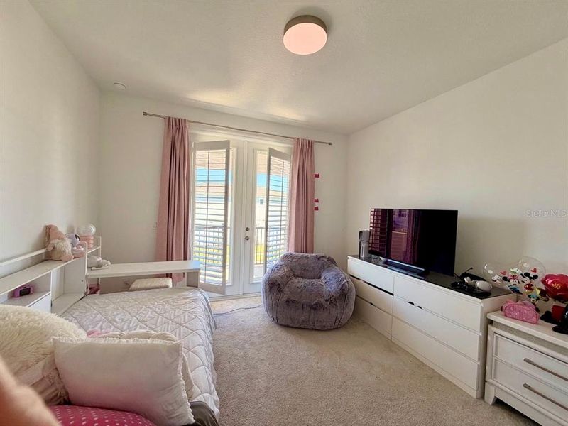 Furnished interior view inside a new home in , Winter Garden (Image 6).