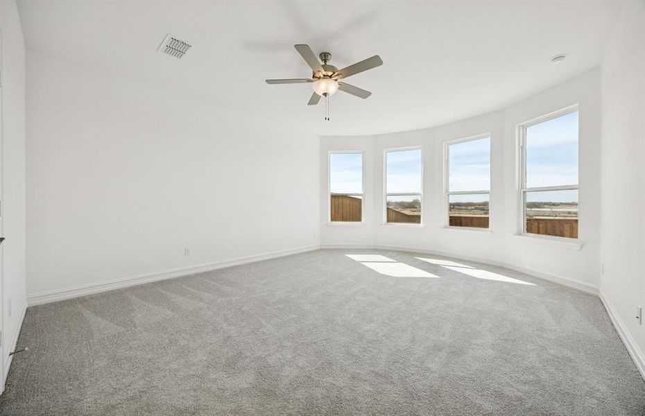 Owner's suite with bay window Owner's suite with bay window