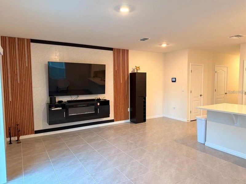 Furnished interior view inside a new home in , Davenport (Image 6).