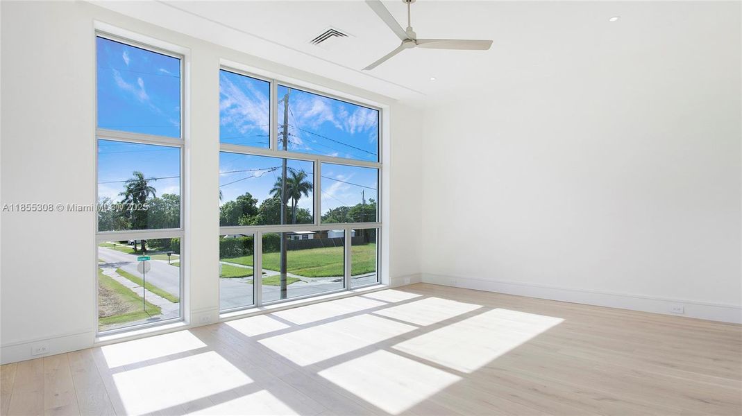 Image 44 of a home in .