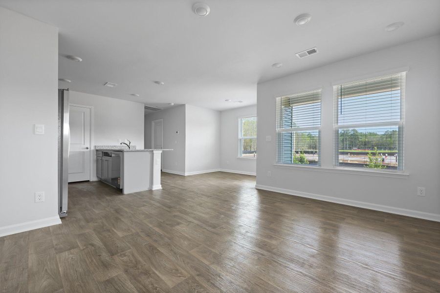 Spacious, unfurnished interior of a new home in The Timbers, Harleyville (Image 16).
