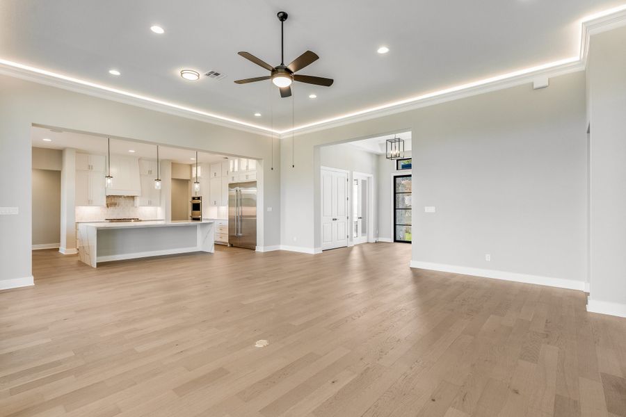 Representative unfurnished interior of a home built from the Coronado I by Giddens Homes in Clearwater Ranch, Liberty Hill (Image 123).