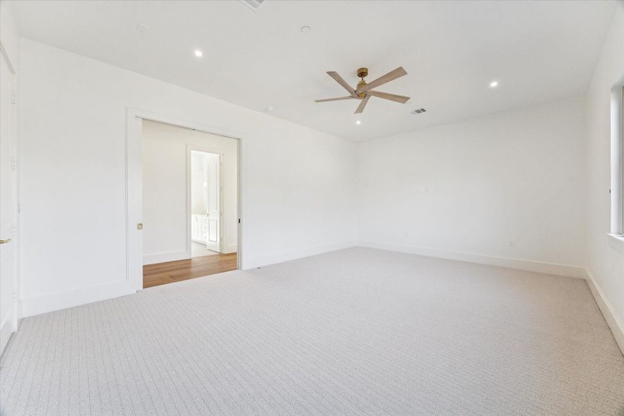 Spacious, unfurnished interior of a new home in , Spring Valley Village (Image 20).