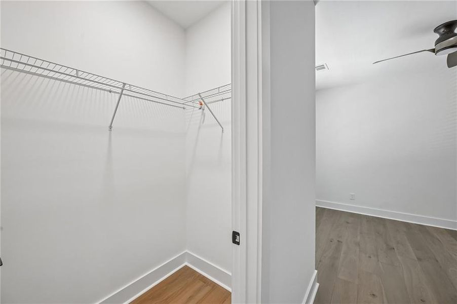 Spacious, unfurnished interior of a new home in , Alpharetta (Image 65). Spacious, unfurnished interior of a new home in , Alpharetta (Image 65).