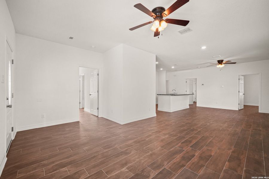 Spacious, unfurnished interior of a new home in , San Antonio (Image 26).