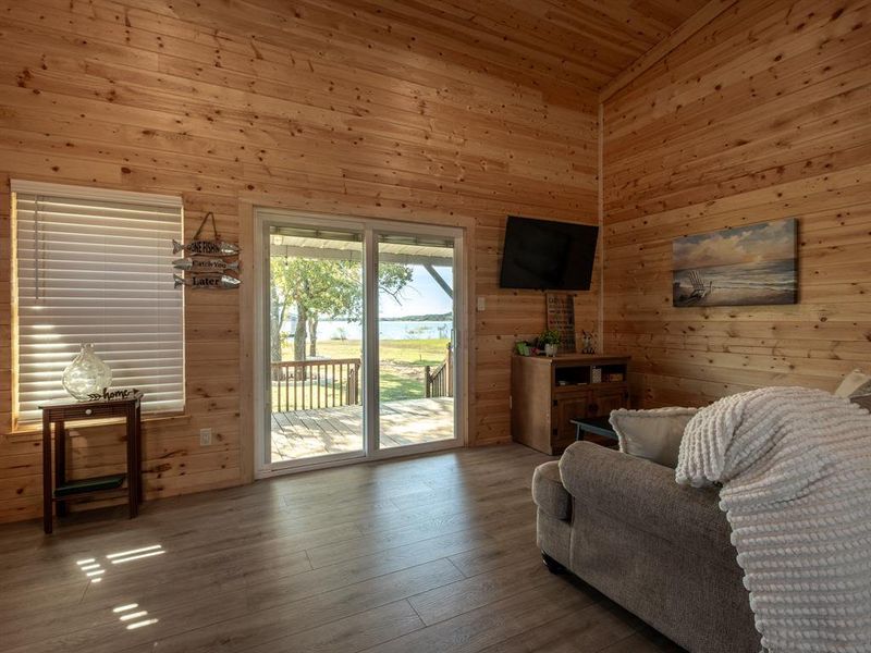 Charming Lakefront Cabin located on Lake leon complete with 3 RV Hookups, private boat ramp, dock, and 3 full bedrooms! #lakeleon #lakefront #lakeliving #waterfront #airbnb #incomeproducing #lakecabin