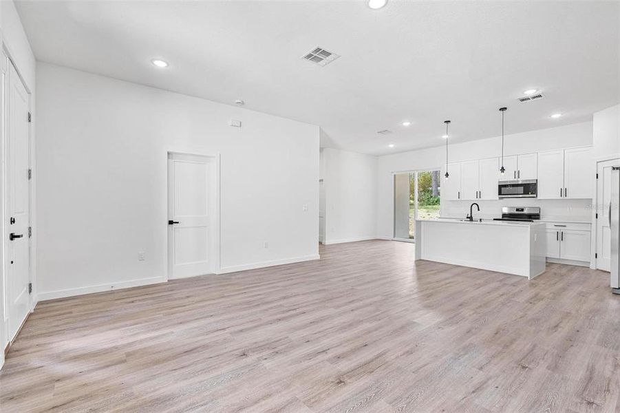 Spacious, unfurnished interior of a new home in , Citrus Springs (Image 32). Spacious, unfurnished interior of a new home in , Citrus Springs (Image 32).