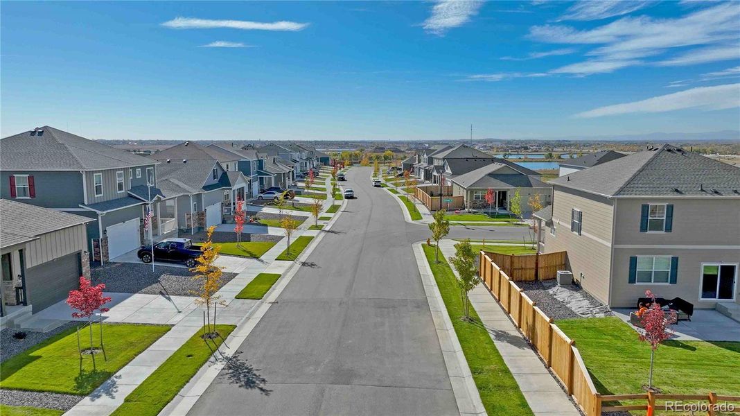 Image 17 of a home in Lakeside Canyon. Image 17 of a home in Lakeside Canyon.