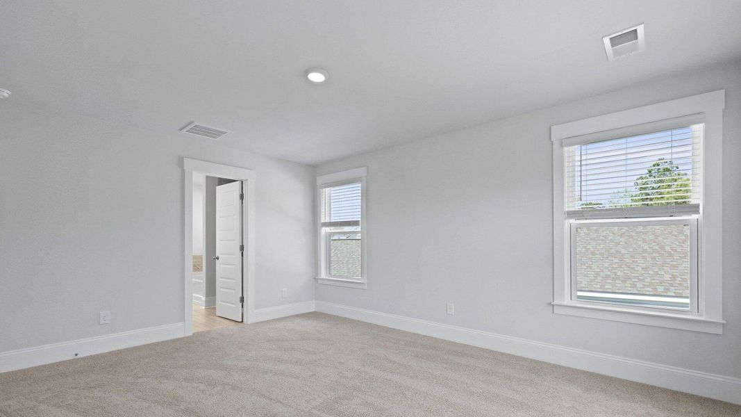 Spacious, unfurnished interior of a new home in Sheep Island, Summerville (Image 46).