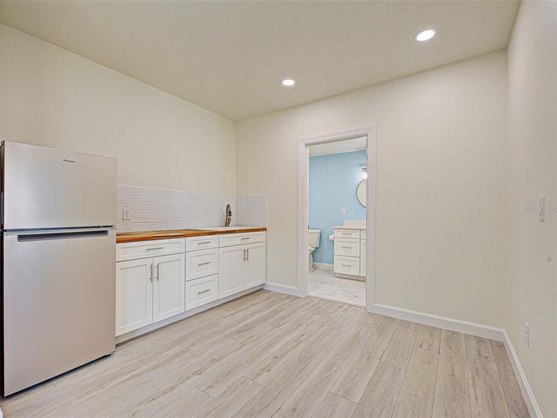 Spacious, unfurnished interior of a new home in , Placida (Image 52). Spacious, unfurnished interior of a new home in , Placida (Image 52).