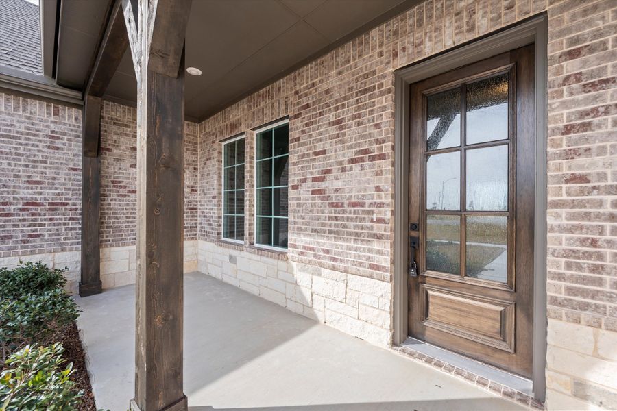Exterior details and patio area of a home in Eagle Ridge Estates, Weatherford (Image 24).