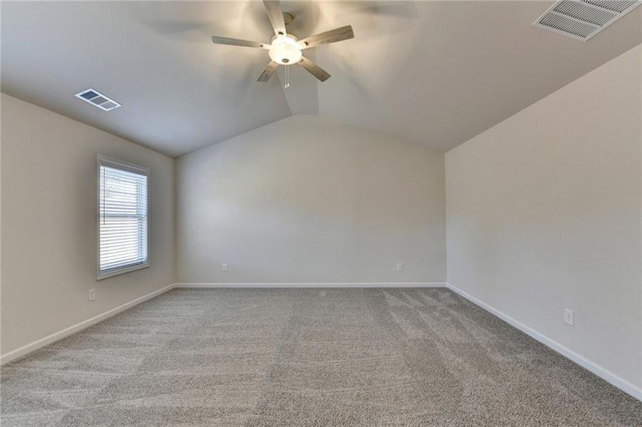 Spacious, unfurnished interior of a new home in , Auburn (Image 57).