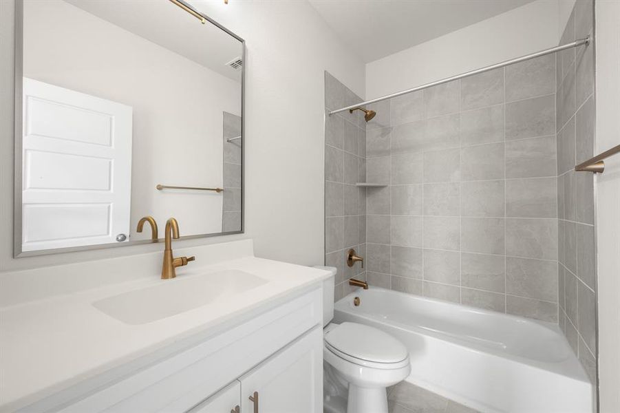 2017 Grey Birch- Bathroom-2 2017 Grey Birch- Bathroom-2