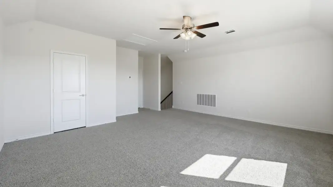 Spacious, unfurnished interior of a new home in Madera, Royse City (Image 29).