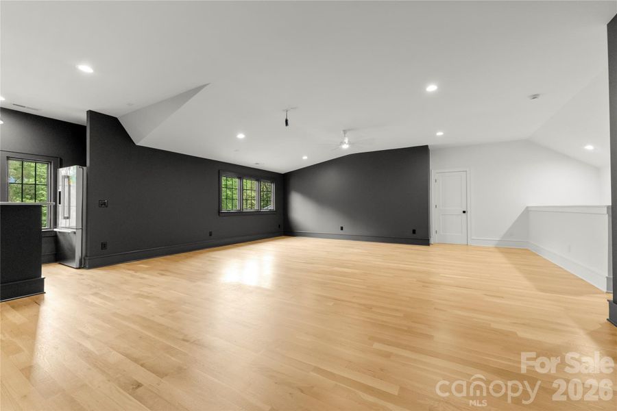 3rd story large bonus room with full bath 3rd story large bonus room with full bath