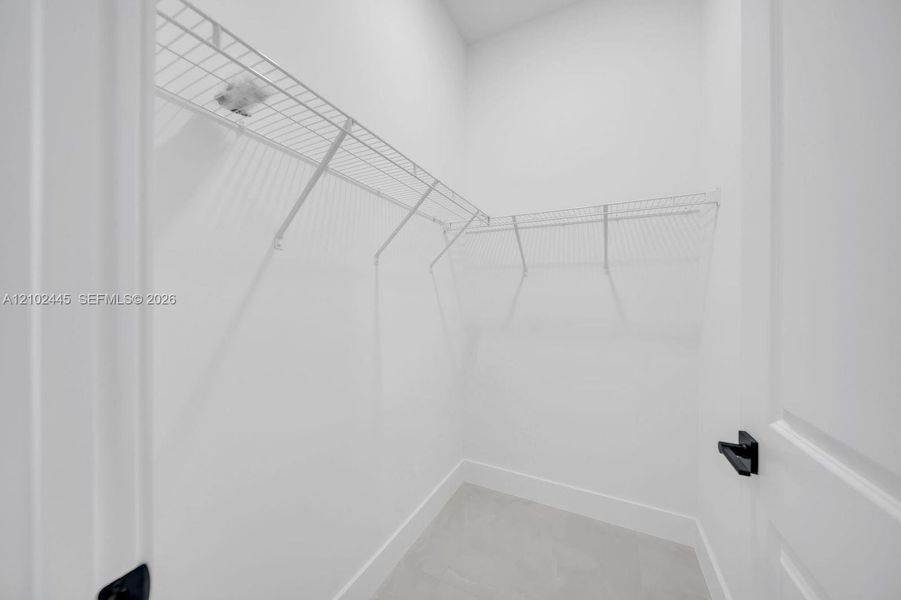 Spacious, unfurnished interior of a new home in , Lehigh Acres (Image 26).