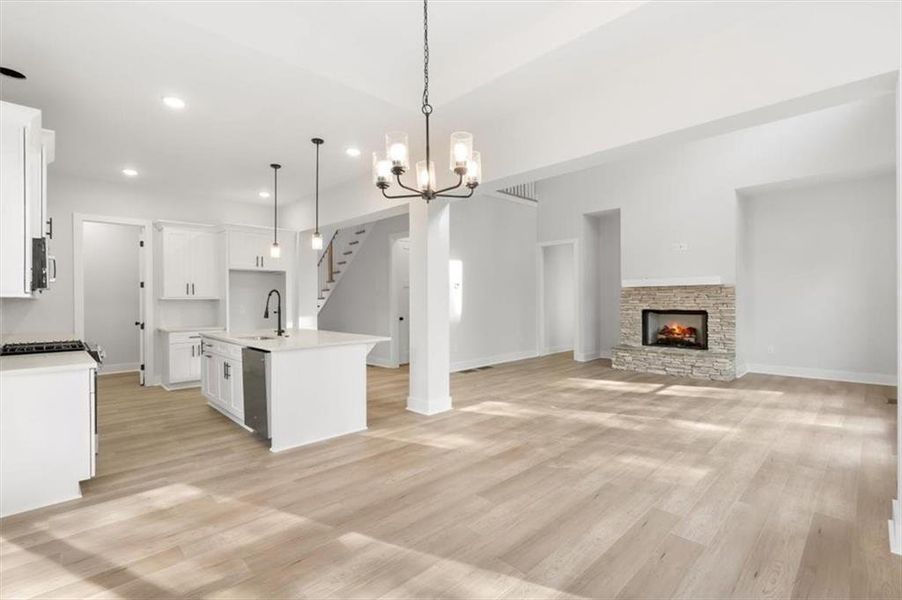 Spacious, unfurnished interior of a new home in , Rome (Image 25).