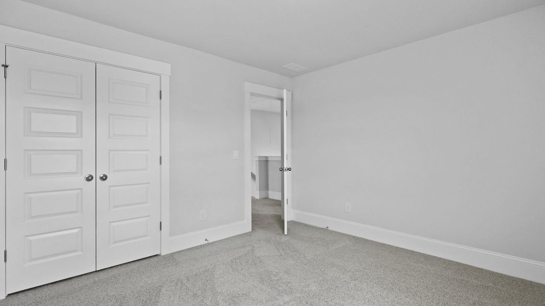 Spacious, unfurnished interior of a new home in Rivers Reach, Yemassee (Image 22).