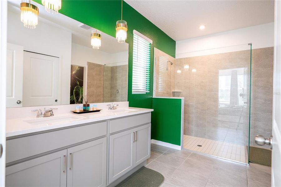 Furnished interior view inside a new home in , Kissimmee (Image 29).