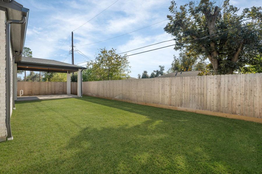 Exterior details and patio area of a home in , Houston (Image 30).