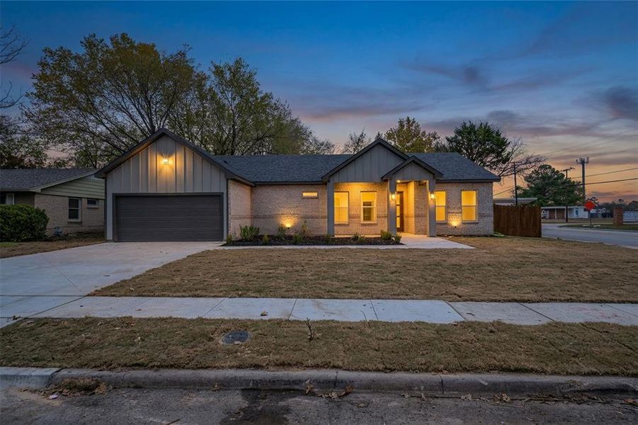 Front exterior of a new home in , Grand Prairie, TX, highlighting curb appeal (Image 1). Front exterior of a new home in , Grand Prairie, TX, highlighting curb appeal (Image 1).