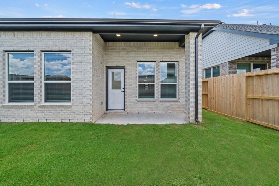 Photos are REPRESENTATIVE of the home /floor plan and are NOT of the actual home.  Selections, features, and room options may vary.