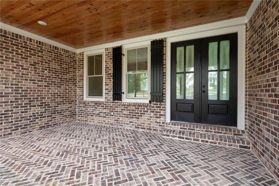 Exterior details and patio area of a home in , Powder Springs (Image 2).