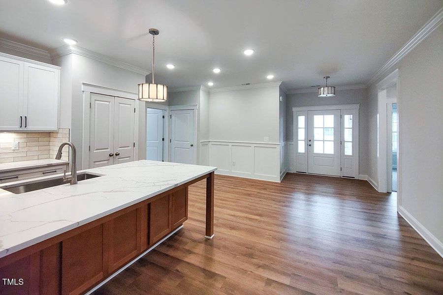 MG_lot48_Somerset_elvF_1087_Fairhaven_Dr