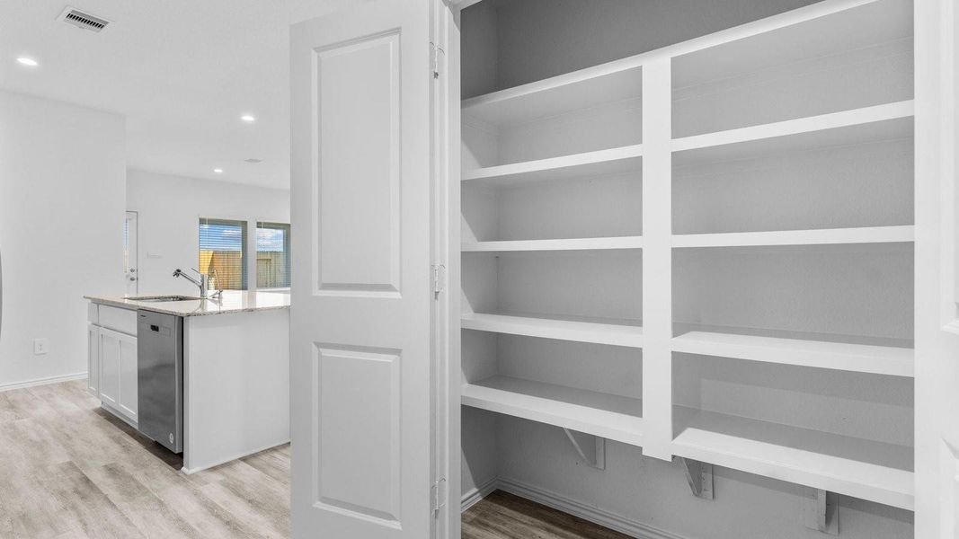 *All images, rooms measurements are approximate. All information, including pricing, is subject to change.